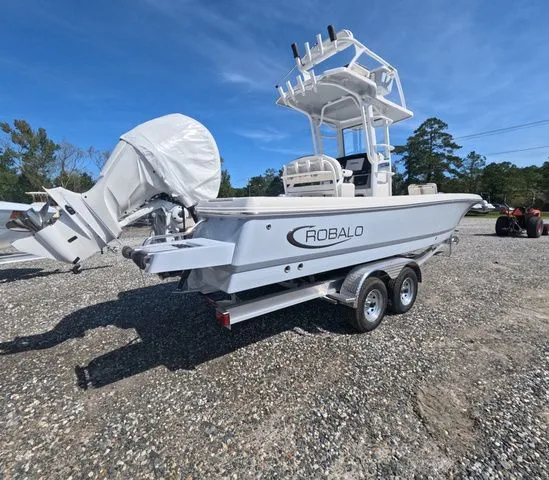 Slide: The Image of Robalo Cayman 246 sd 2026 - 7