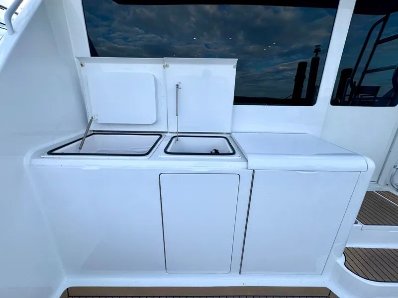 Slide: The Image of Cockpit Freezer & Sink - 16
