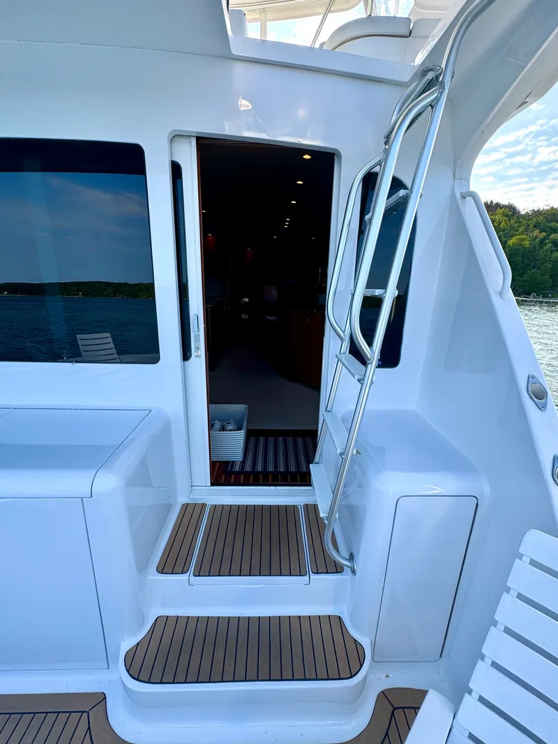 Slide: The Image of Cockpit to Salon Entryway - 17