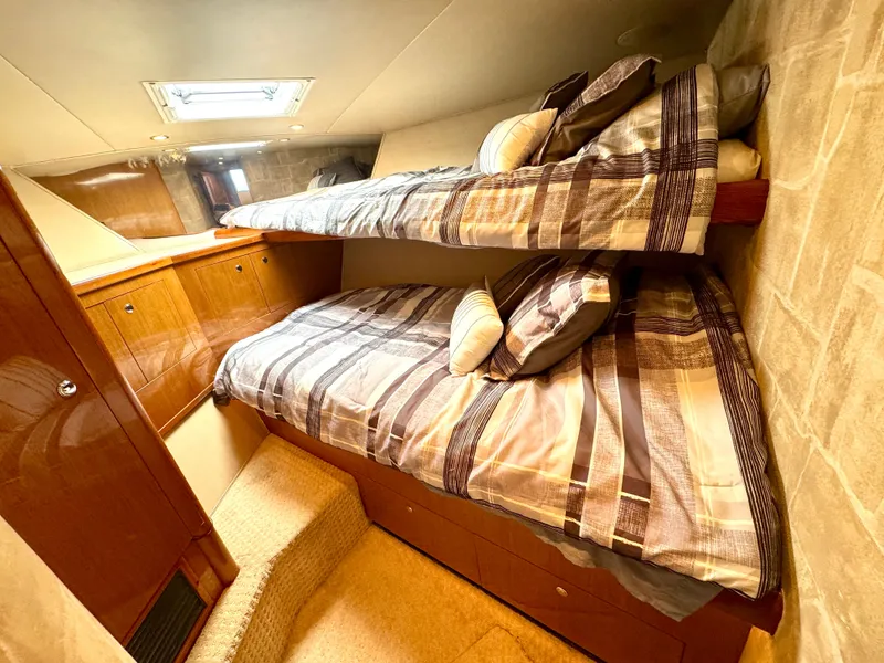 Slide: The Image of VIP StateRoom - Forward - 31
