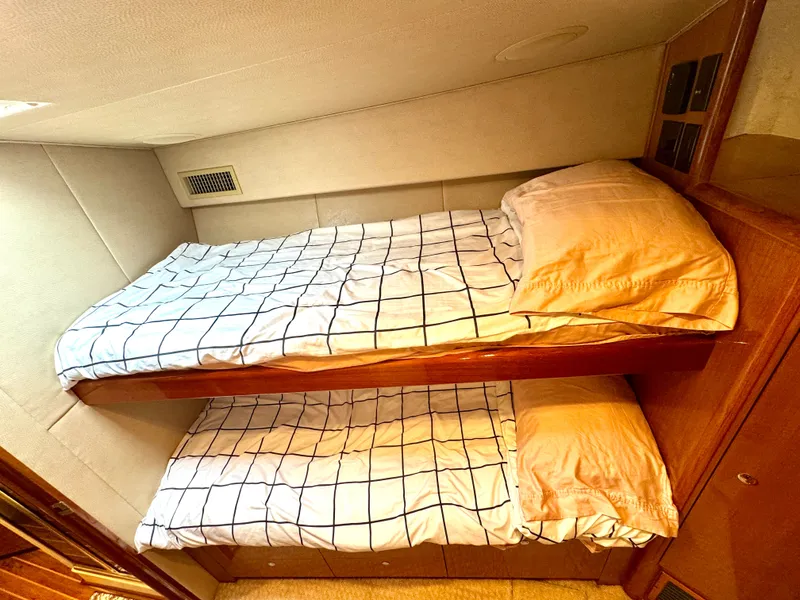 Slide: The Image of Guest StateRoom (2) Bunks - 32