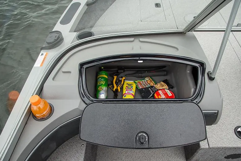 Slide: The Image of 2018 Crestliner 1750 Fish Hawk SC boat at Basa's Marine dealership. - 5