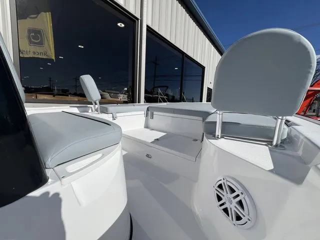 Slide: The Image of Sportsman Masters 227 Bay Boat 2026 - 12