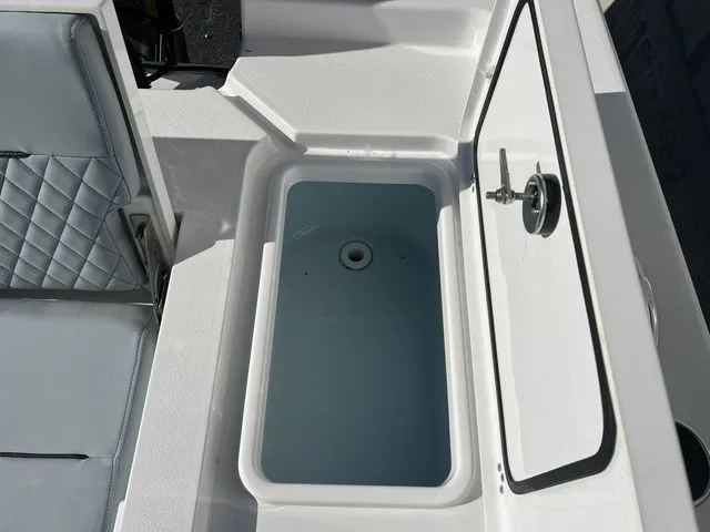 Slide: The Image of Sportsman Masters 227 Bay Boat 2026 - 13