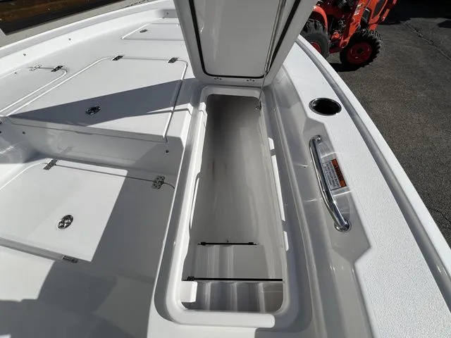 Slide: The Image of Sportsman Masters 227 Bay Boat 2026 - 16