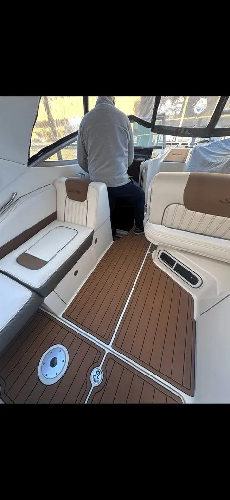 Slide: The Image of Sea Ray 310 Sundancer 2010 - 7