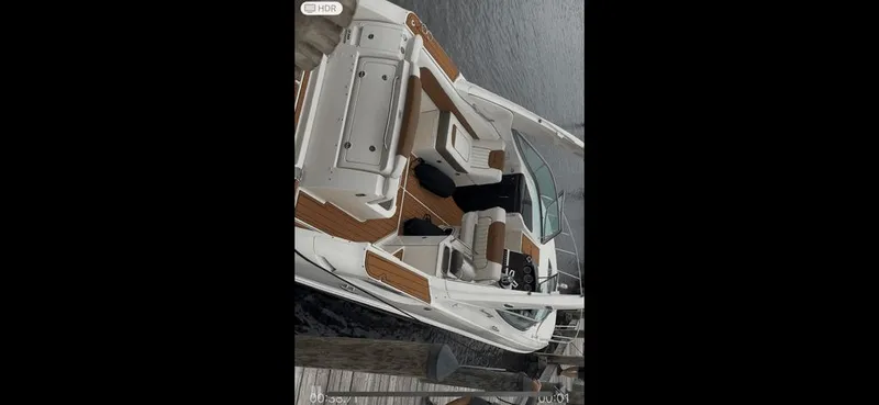 Slide: The Image of Sea Ray 310 Sundancer 2010 - 8