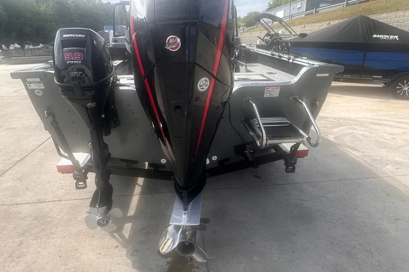 Slide: The Image of 2025 Starcraft Delta 188 DC Pro boat with Mercury 9.9 Pro motor, rear view. - 26