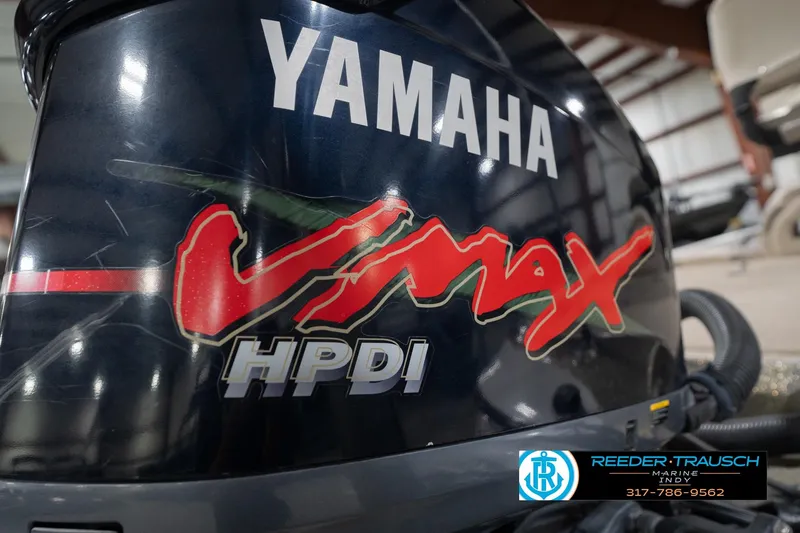 Slide: The Image of 2003 Nitro 911 CDC boat with Minn Kota Fortrex motor in showroom. - 48