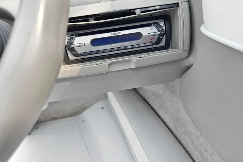 Slide: The Image of Crownline Boats 19 LS 2006 - 11