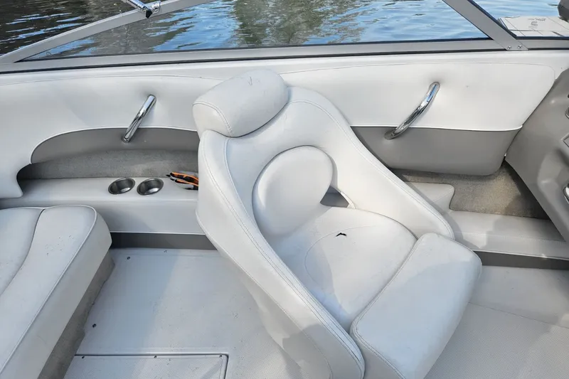 Slide: The Image of Crownline Boats 19 LS 2006 - 12