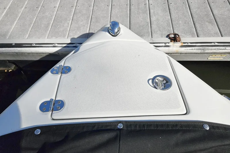 Slide: The Image of Crownline Boats 19 LS 2006 - 15