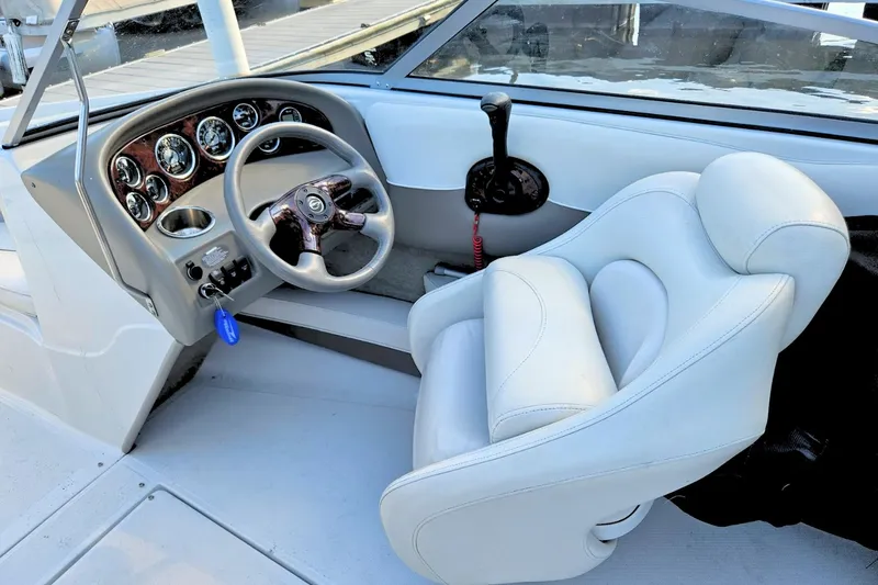 Slide: The Image of Crownline Boats 19 LS 2006 - 8