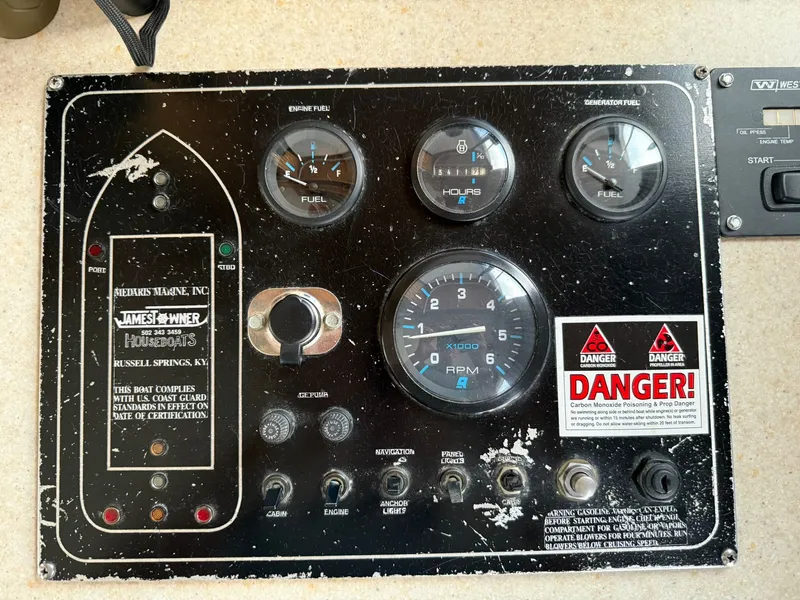 Slide: The Image of Jamestowner 16 x 72 Houseboat 1994 - 15