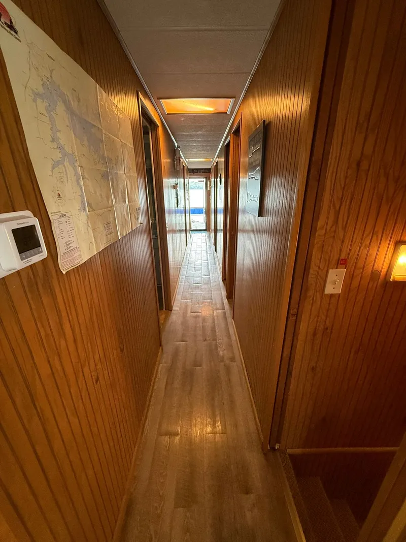 Slide: The Image of Jamestowner 16 x 72 Houseboat 1994 - 23