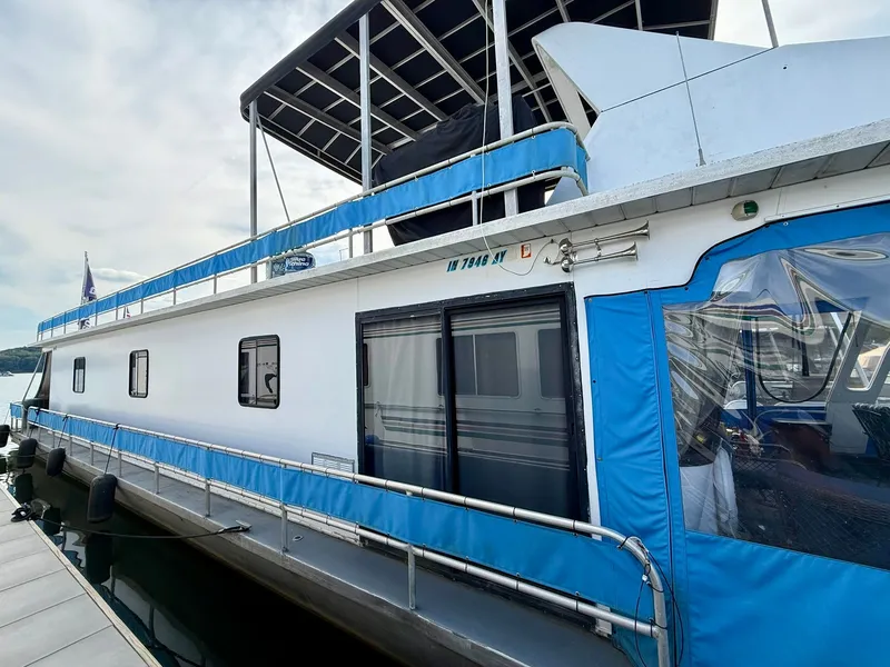 Slide: The Image of Jamestowner 16 x 72 Houseboat 1994 - 3