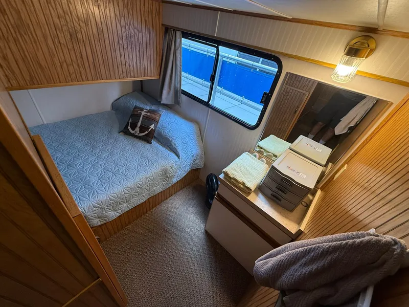 Slide: The Image of Jamestowner 16 x 72 Houseboat 1994 - 30