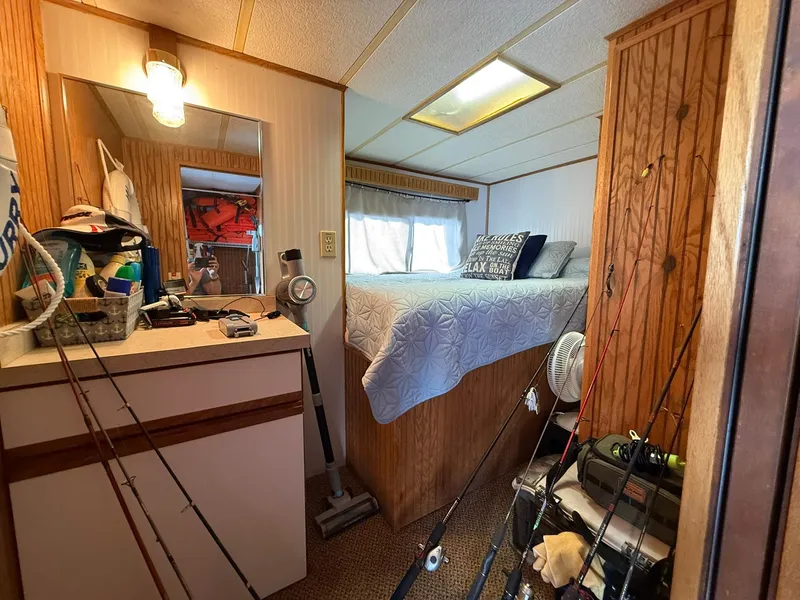 Slide: The Image of Jamestowner 16 x 72 Houseboat 1994 - 43