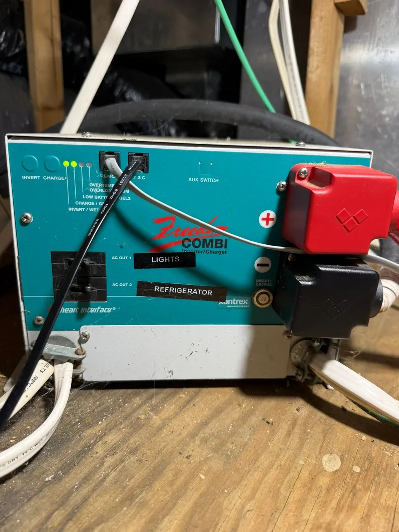 Slide: The Image of Jamestowner 16 x 72 Houseboat 1994 - 46