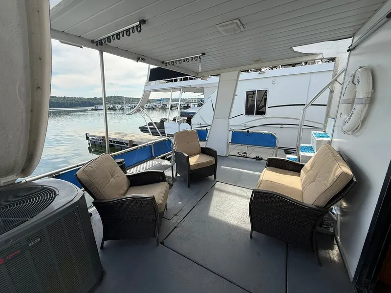 Slide: The Image of Jamestowner 16 x 72 Houseboat 1994 - 48