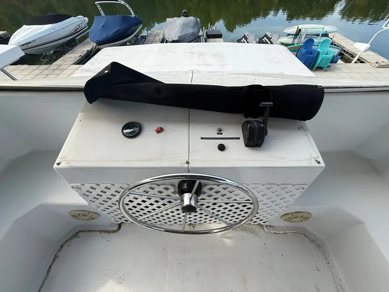 Slide: The Image of Jamestowner 16 x 72 Houseboat 1994 - 57