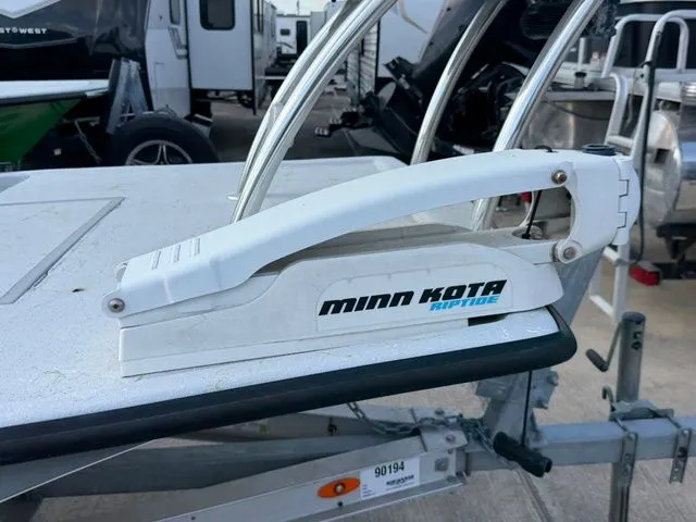 Slide: The Image of Cougar GENESIS C17 2022 - 49