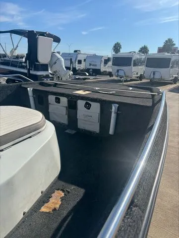 Slide: The Image of Cajun CAJUN 16.6 1994 - 3