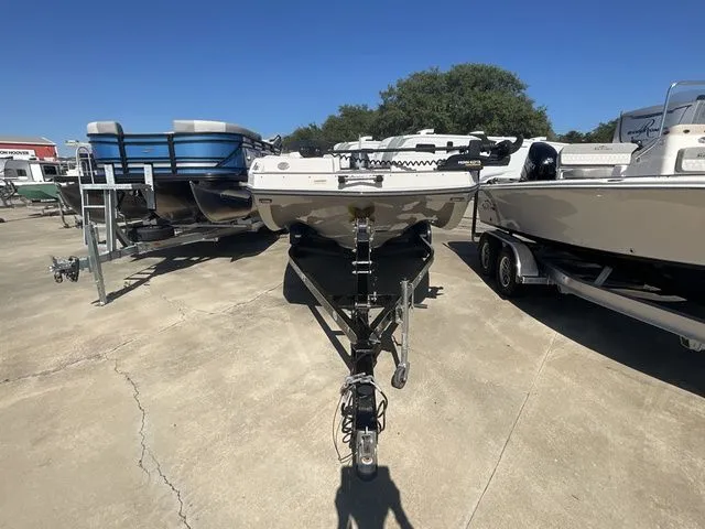 Slide: The Image of Starcraft SVX 210 DC OB 2023 - 2