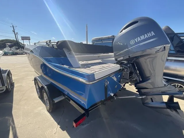 Slide: The Image of Starcraft SVX 210 DC OB 2023 - 4