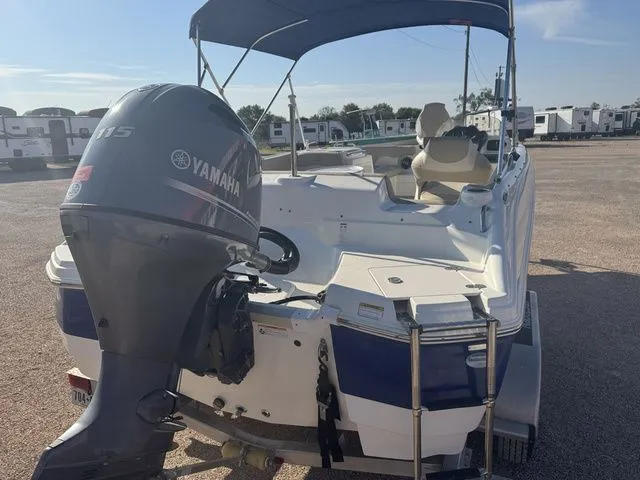 Slide: The Image of NauticStar 203 SC 2017 - 4