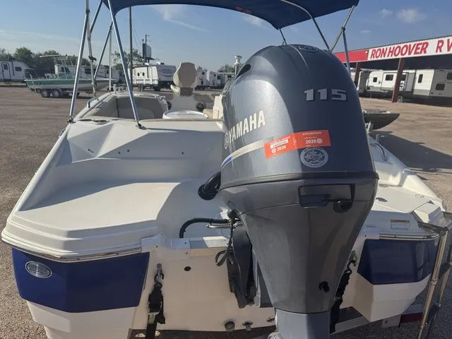 Slide: The Image of NauticStar 203 SC 2017 - 5