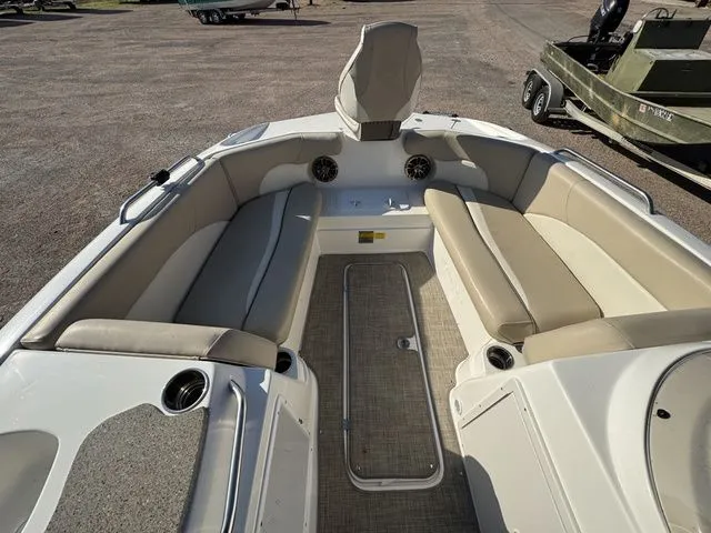 Slide: The Image of NauticStar 203 SC 2017 - 8