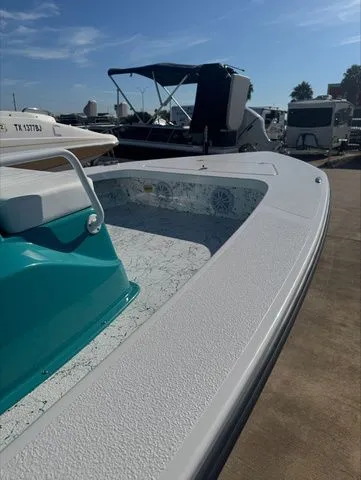 Slide: The Image of Majek 20 Xtreme 2025 - 10