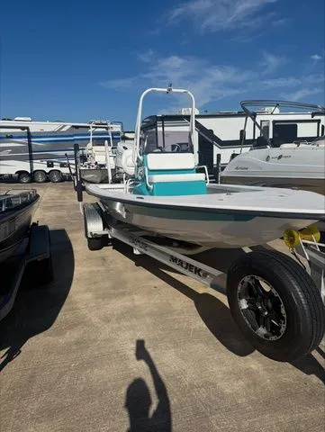 Slide: The Image of Majek 20 Xtreme 2025 - 3