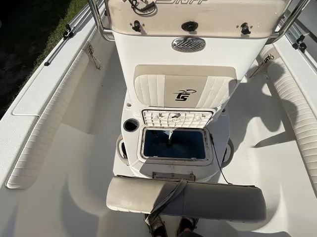 Slide: The Image of Carolina 19 Sea Skiff 2016 - 10