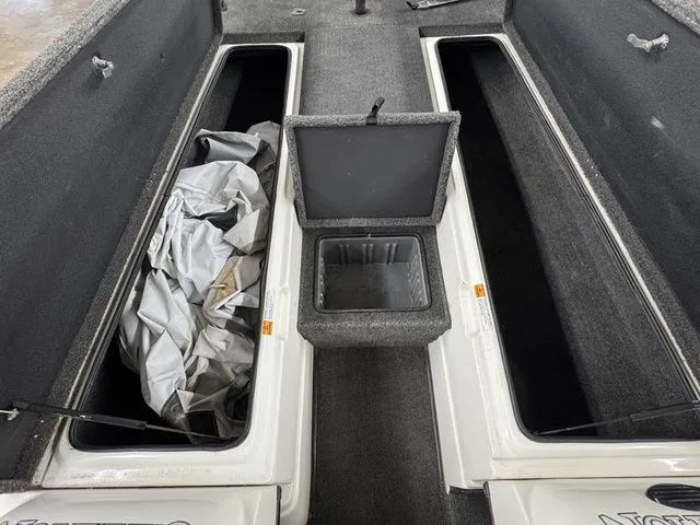 Slide: The Image of Champion 203CX DC 2005 - 15