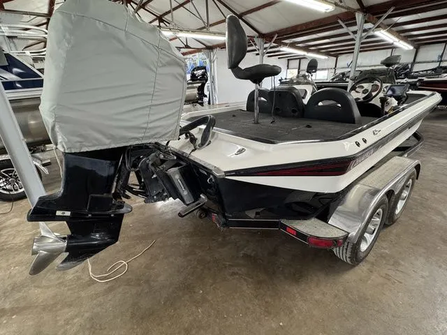 Slide: The Image of Champion 203CX DC 2005 - 2