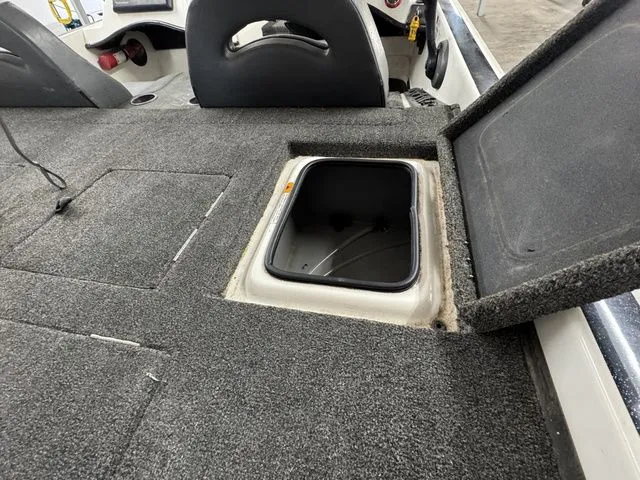 Slide: The Image of Champion 203CX DC 2005 - 25