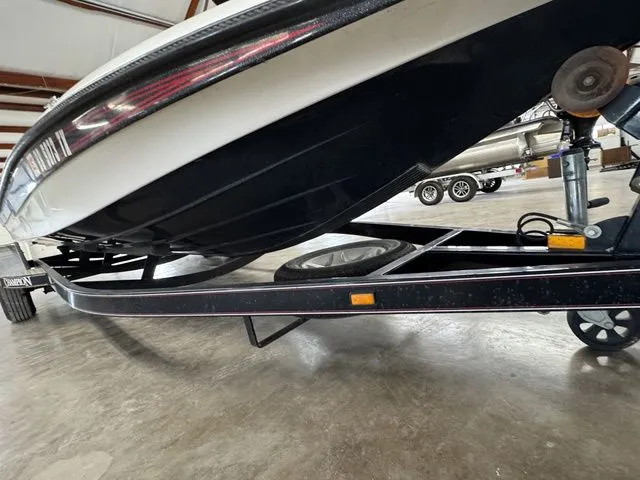 Slide: The Image of Champion 203CX DC 2005 - 28