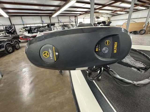 Slide: The Image of Champion 203CX DC 2005 - 8