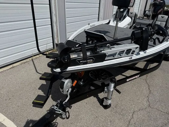 Slide: The Image of Phoenix Bass Boat 721 ZXL 2026 - 13