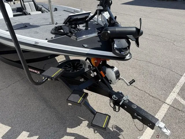 Slide: The Image of Phoenix Bass Boat 721 ZXL 2026 - 14