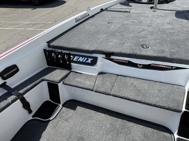 Slide: The Image of Phoenix Bass Boat 721 ZXL 2026 - 21