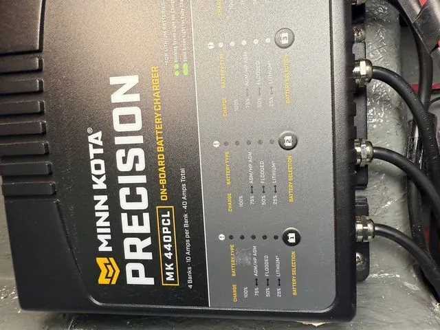 Slide: The Image of Phoenix Bass Boat 721 ZXL 2026 - 28