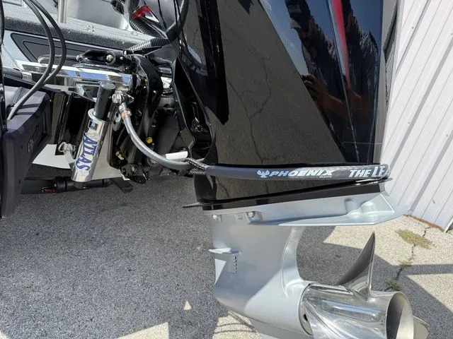 Slide: The Image of Phoenix Bass Boat 721 ZXL 2026 - 8