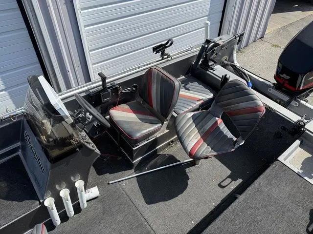 Slide: The Image of Champion 176 Fish Hunter with 2004 Mercury 115 Four Stroke 1990 - 11