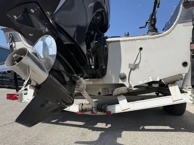 Slide: The Image of Champion 176 Fish Hunter with 2004 Mercury 115 Four Stroke 1990 - 4