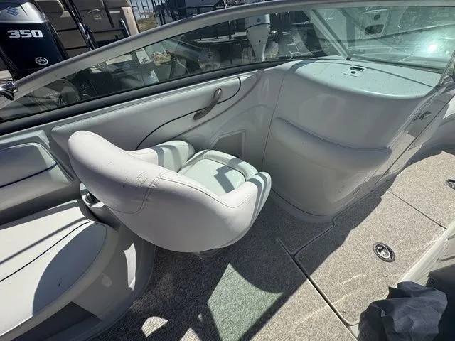 Slide: The Image of Crownline Boats 230 BR 2003 - 13