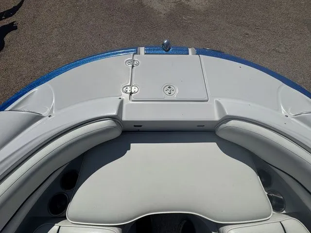 Slide: The Image of Crownline Boats 230 BR 2003 - 17