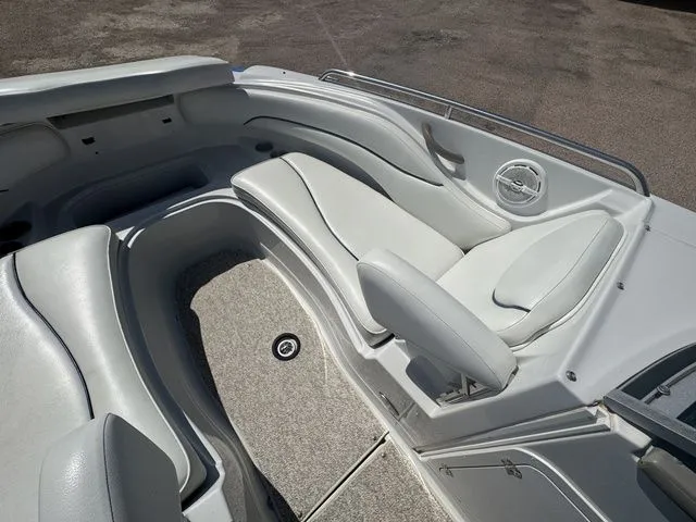 Slide: The Image of Crownline Boats 230 BR 2003 - 20